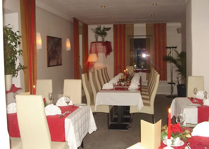 Garni Loehr Hotel 3*