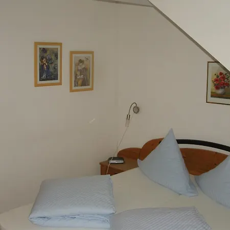 Garni Loehr Hotel 3*